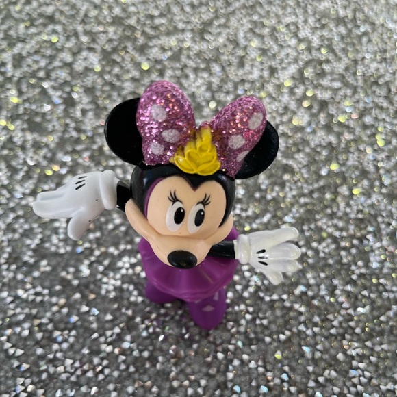 Minnie Mouse Figurine - Picture 4 of 10